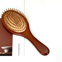 Escova Bamboo Femme – Massagem Capilar Natural & Estilo Sustentável