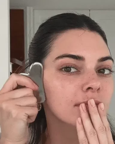Gua Sha Premium em Aço Inoxidável FEMMEAR